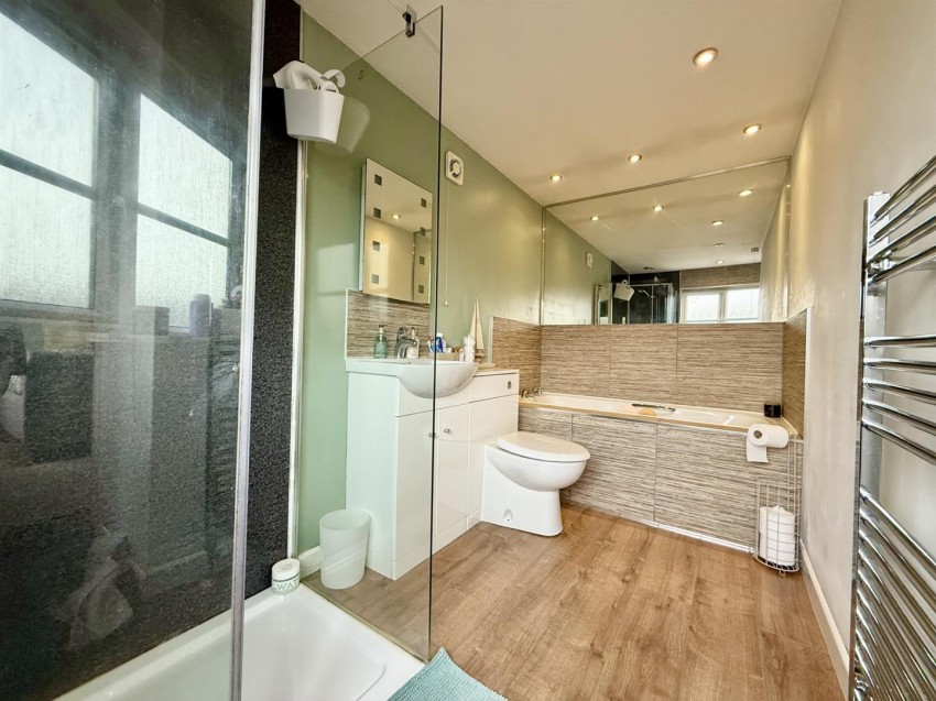 Images for The Close, Whitminster, Gloucester