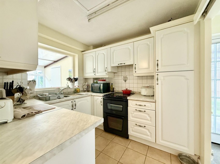 Images for Lakeside, Newent