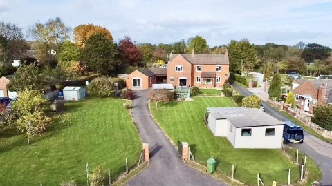 View Full Details for 4 Beds & Annex