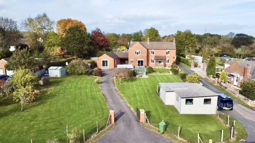 Images for 4 Beds & Annex