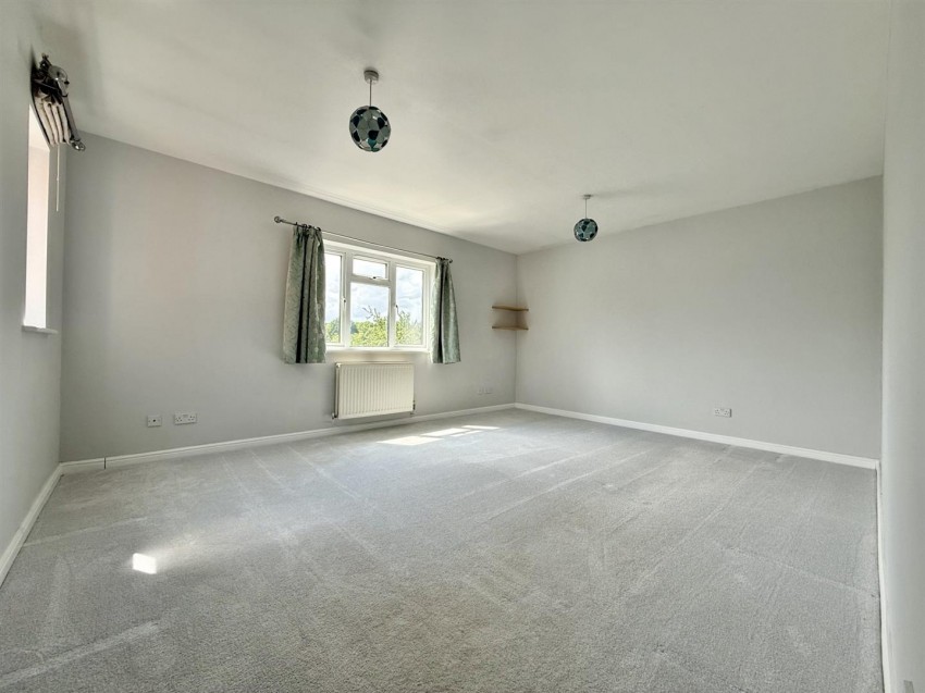 Images for 4 Beds & Annex
