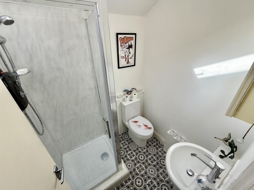 Images for Shop & Four Flats