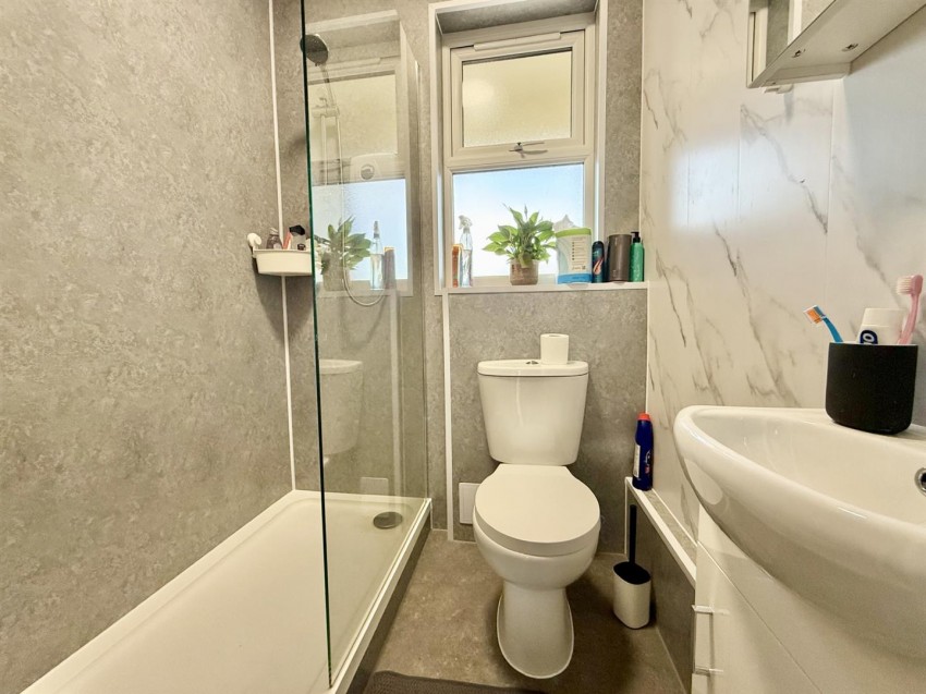 Images for Longford Lane, Gloucester