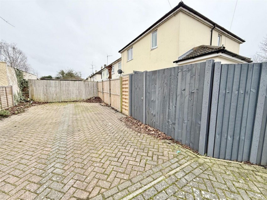 Images for Meadowleaze, Longlevens