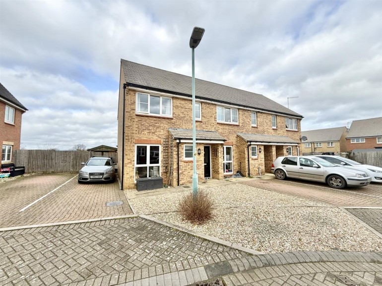 Schoolfield Close, Whitminster, Gloucester